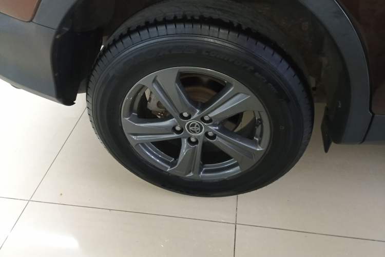 Used Toyota RAV4 2015 2.0L CVT 4x4 Trend Edition
