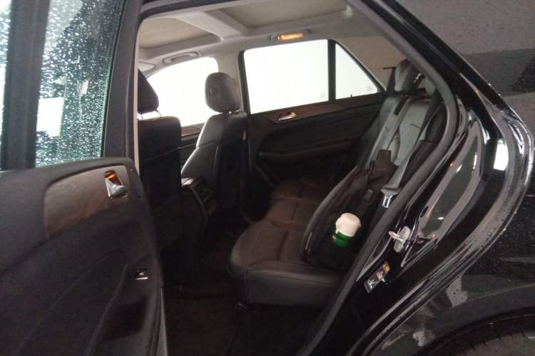 Used Mercedes-Benz GLE 2016 GLE 400 4MATIC Left Rear Seat