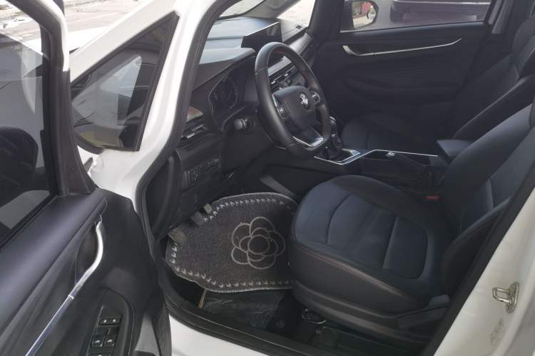 Used Livan X3 PRO 2022 1.5L Manual Little Cutie Driver Seat