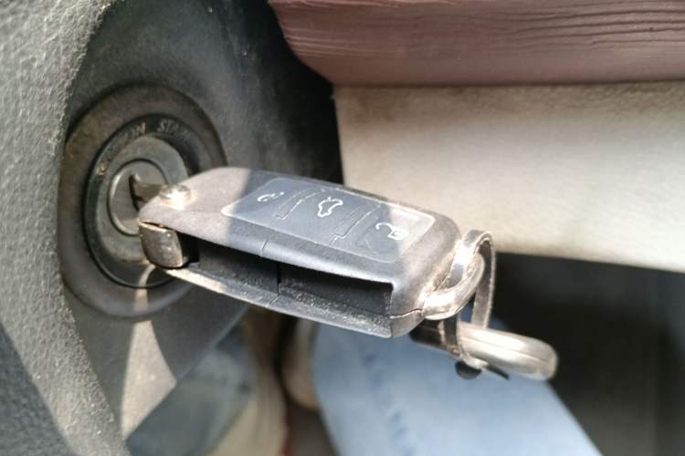 Used FORTHING Lingzhi 2017 M5L 1.6L 9-Seater Comfort Model