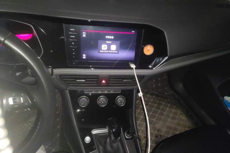 Used Volkswagen Sagitar 2021 280TSI DSG Comfort Connect Edition Audio And AC Panel