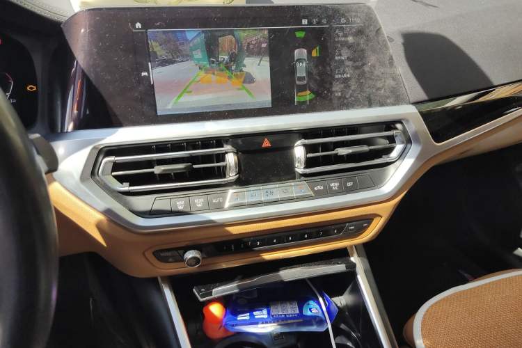 Used BMW 3 Series 2020 320Li M Sport Package Audio And AC Panel