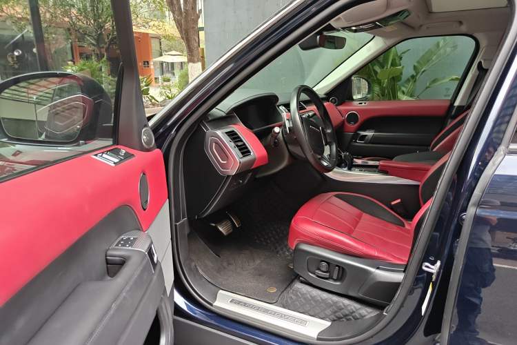 Used Land Rover Range Sport 2020 3.0 L6 HSE DYNAMIC
