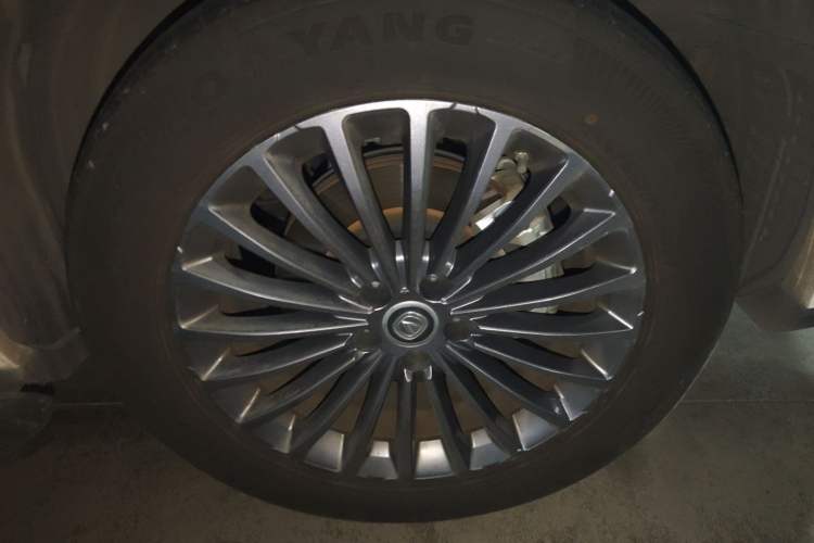 Used CHANGAN CS95 2021 2.0T Two-Wheel Drive Luxury Version Right Front Wheel Hub