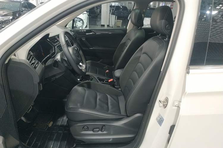 Used Volkswagen Tiguan L 2021 330TSI Automatic Two-Wheel Drive R-Line Enhanced Edition
