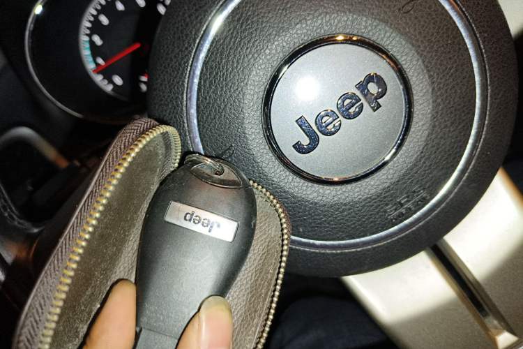 Used Jeep Grand Cherokee 2013 3.6L Comfort Edition
