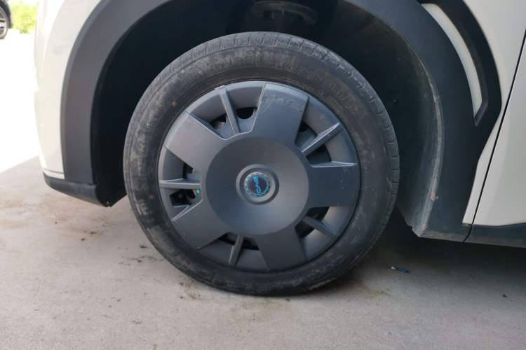 Used BYD Seagull 2024 Honor Edition 305km Dynamic Version Left Front Wheel Hub