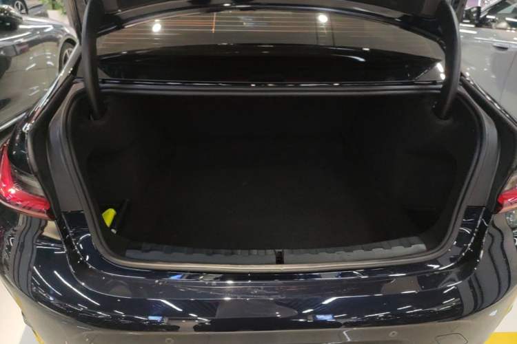 Used BMW 3 Series 2025 330Li M Sport Shadowline Package