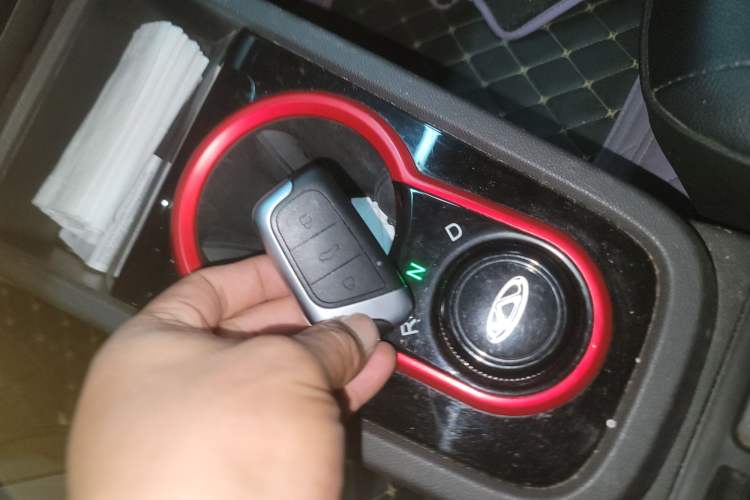 Used Chery Little Ant 2022 Sweet Pink Edition Half-Sugar Version Lithium Iron Phosphate 29.2 kWh 30 kW 301 km
