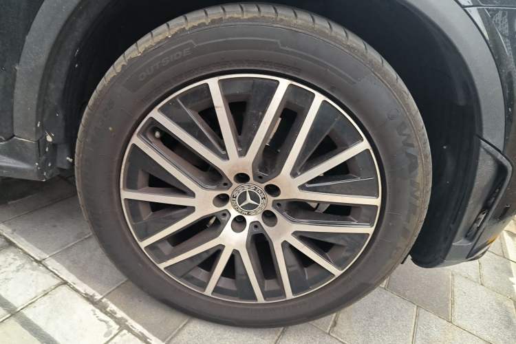 Used Mercedes-Benz GLC Coupe 2022 Refreshed GLC 300 4MATIC Coupe SUV
