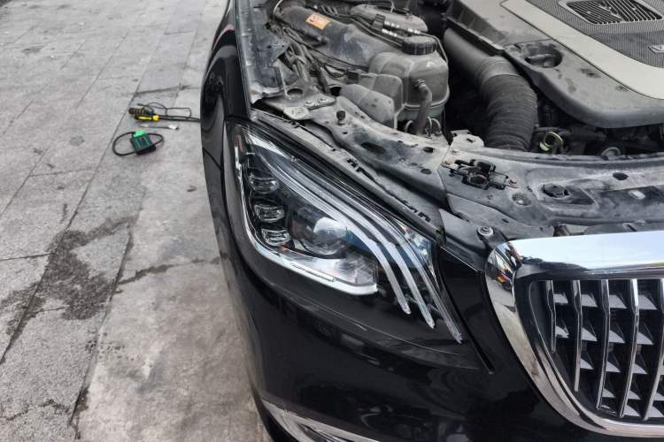 Used Mercedes-Benz S-Class 2012 S 300 L Business Standard Model Right Front Headlight