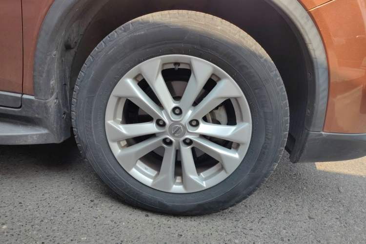 Used Nissan X-Trail 2014 2.5L CVT Leading Edition 4WD