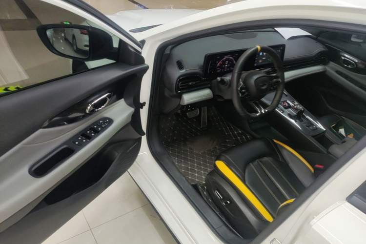 Used GAC Trumpchi EMPOW 2023 270T DCT J15 Version Driver Seat