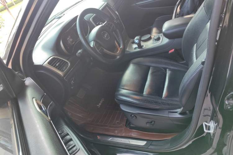 Used Jeep Grand Cherokee 2014 3.0L Comfort Navigation Edition