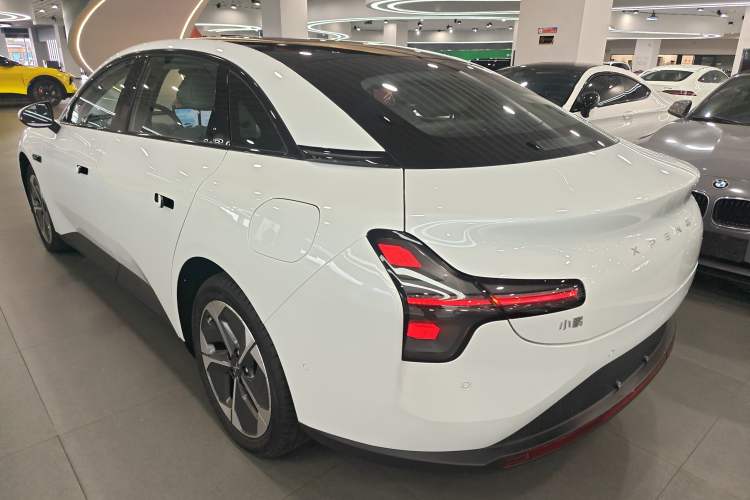 Used XPeng MONA M03 2024 620 with Ultra-Long Range
