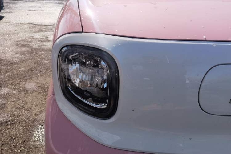 Used Bestune Pony 2024 170km Vitality Horse Right Front Headlight