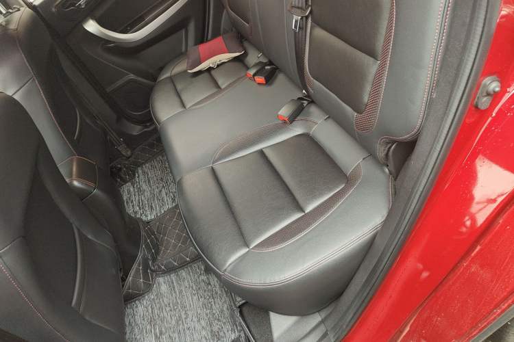 Used CHANGAN CS35 2016 1.6L Automatic Luxury Model China IV Standard