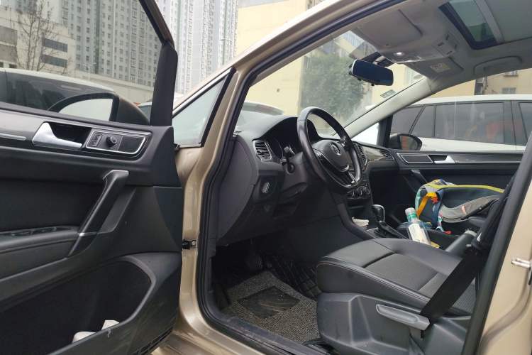 Used Volkswagen Golf Sportsvan 2016 230TSI Automatic Trend Edition