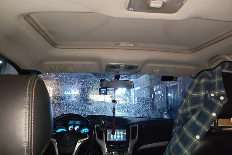 Used CHANGAN CS35 2015 1.6L Manual Luxury Model China IV Standard