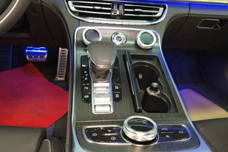 Used Hongqi H9 2022 2.0T Smart Connect Flagship Edition
