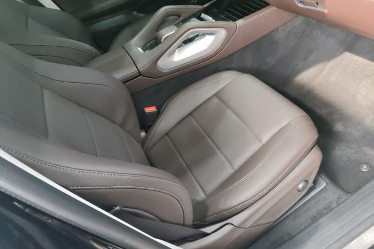 Used Mercedes-Benz GLE 2023 GLE 350 4MATIC Stylish Model
