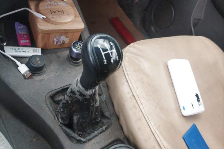 Used Wuling Hongguang 2010 1.2L Base Version China IV Standard Gear Lever