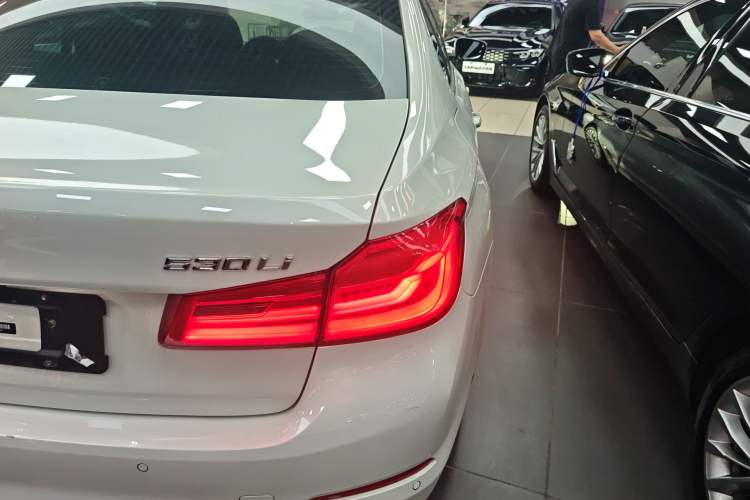 Used BMW 5 Series 2020 530Li Leading Edition Luxury Package