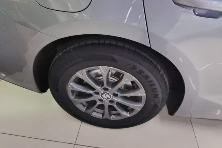 Used BYD Qin L 2025 DM-i Smart Drive 80KM Leading Model
