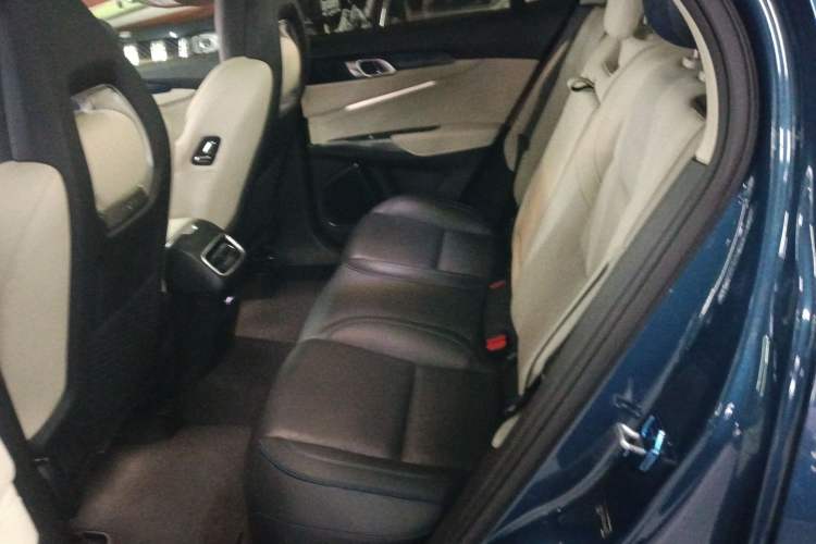 Used Lynk & Co 01 2019 2.0T Two-Wheel Drive Zhaopu Version China VI Standard
