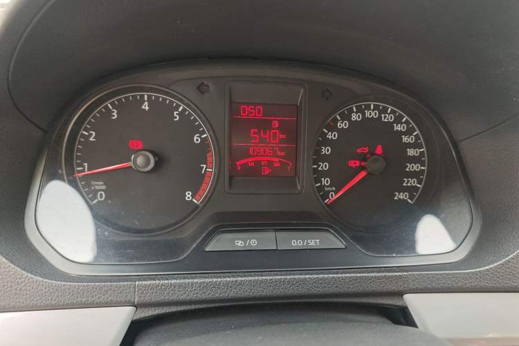 Used Volkswagen Jetta 2015 Value Edition 1.6L Manual Fashionable Style Odometer Close Up