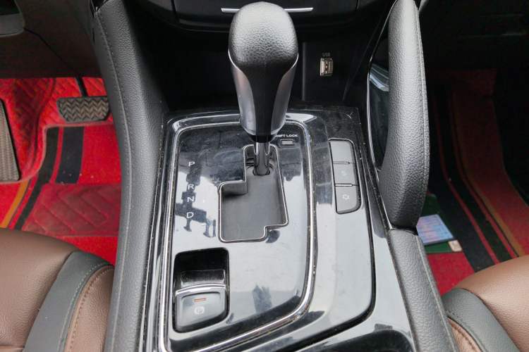 Used Dongfeng Aeolus AX7 2018 Classic 1.6T Automatic Elite Model