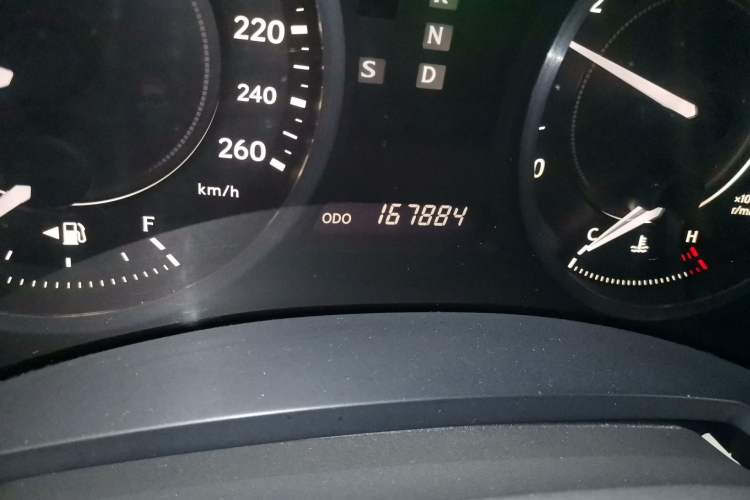 Used Lexus IS 2009 300C Odometer Close Up