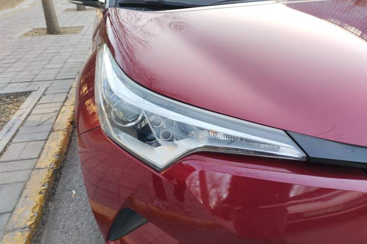 Used Toyota IZOA 2018 2.0L Yichi Version China VI Standard
