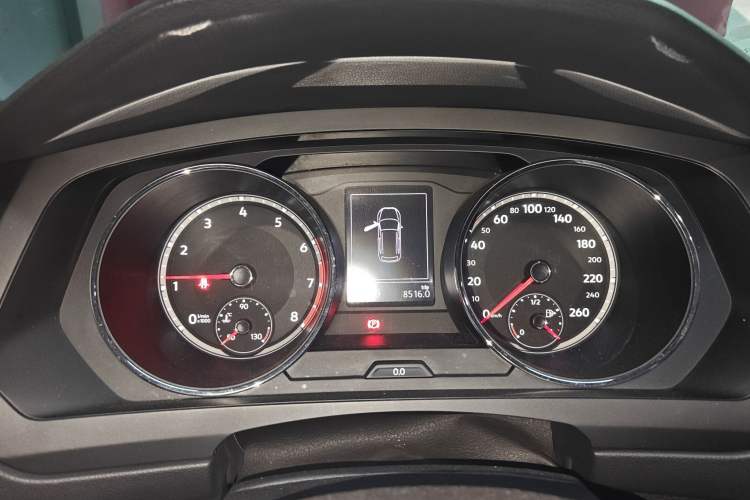 Used Volkswagen Tiguan L 2019 330TSI Automatic Two-Wheel Drive Luxury Edition China VI Standard
