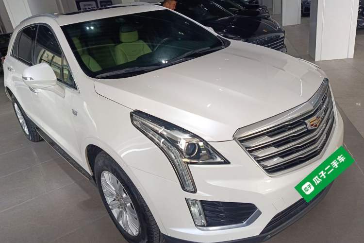 Used Cadillac XT5 2016 28T Four-Wheel Drive Tech Version Front Right 45 Deg