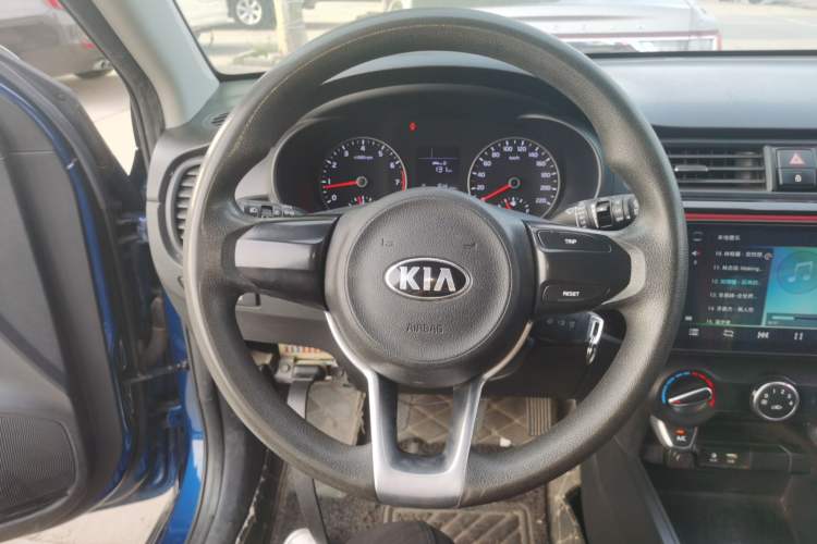 Used Kia KX Cross 2017 1.4L MT GLS Steering Wheel