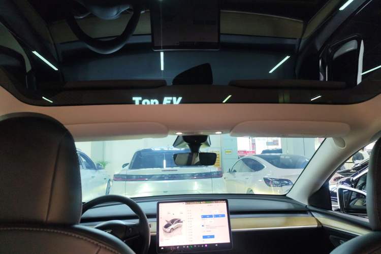 Used Tesla Model Y 2022 Long-Range All-Wheel-Drive Version