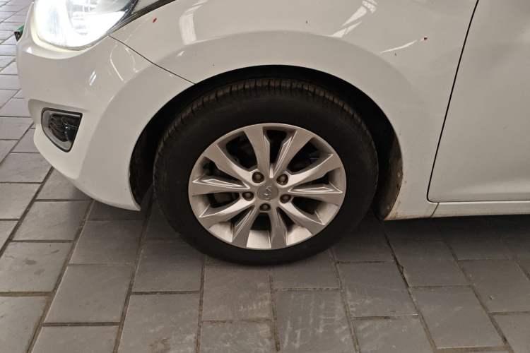 Used Hyundai Elantra (5th Generation / Langdong) 2016 1.6L Automatic Prestige Model
