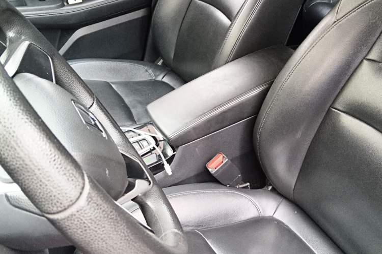 Used Honda Crider 2019 180 Turbo CVT Luxury Edition China V Left Front Seat