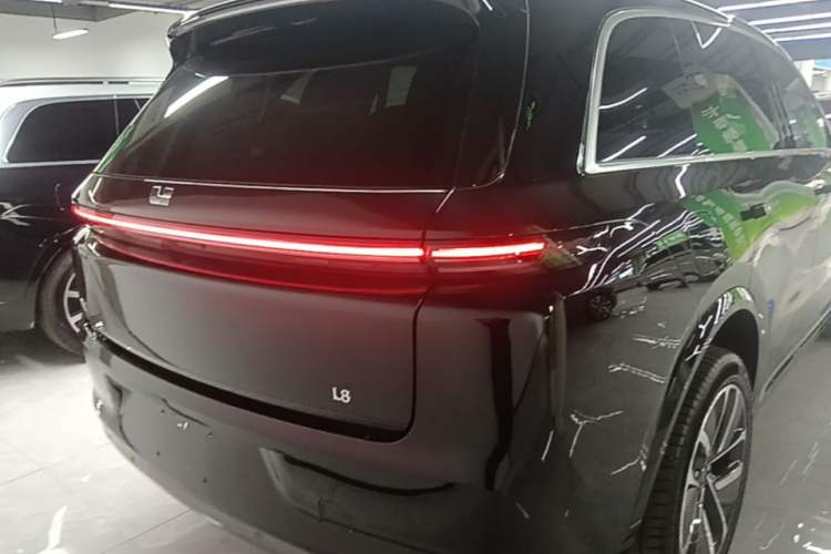 Used Li Auto L8 2024 Pro Model

