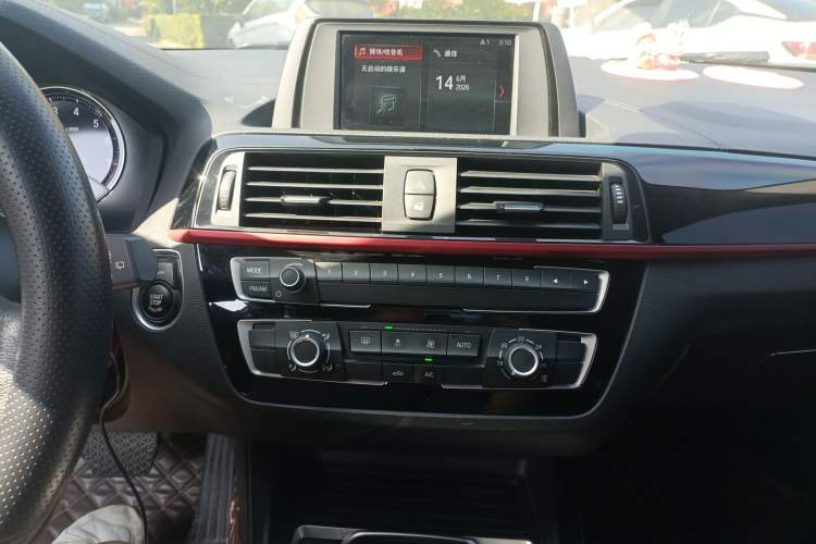 Used BMW 1 Series 2018 118i Sport Design Package
