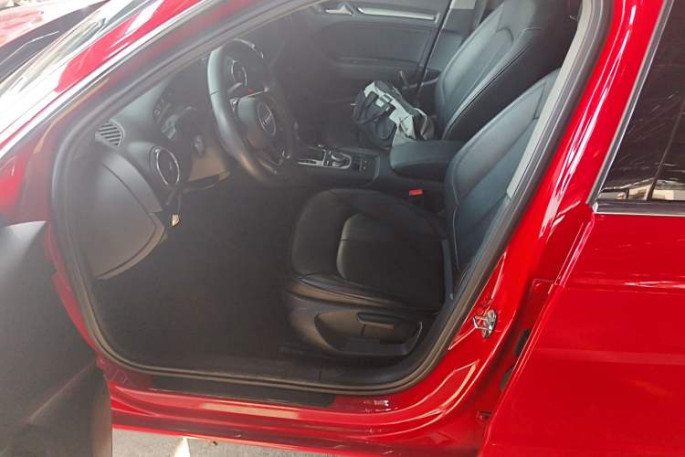 Used Audi A3 2017 Sportback 35 TFSI Ambition Edition Left Front Seat