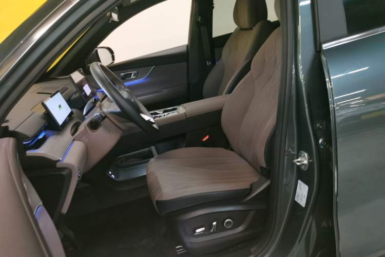 Used Chery Fengyun T8 2025 1.5T 130km Deluxe Version 5 Seats Left Front Seat