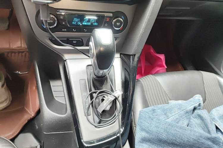 Used Ford Focus 2012 Hatchback 1.6L Automatic Fashion Edition
