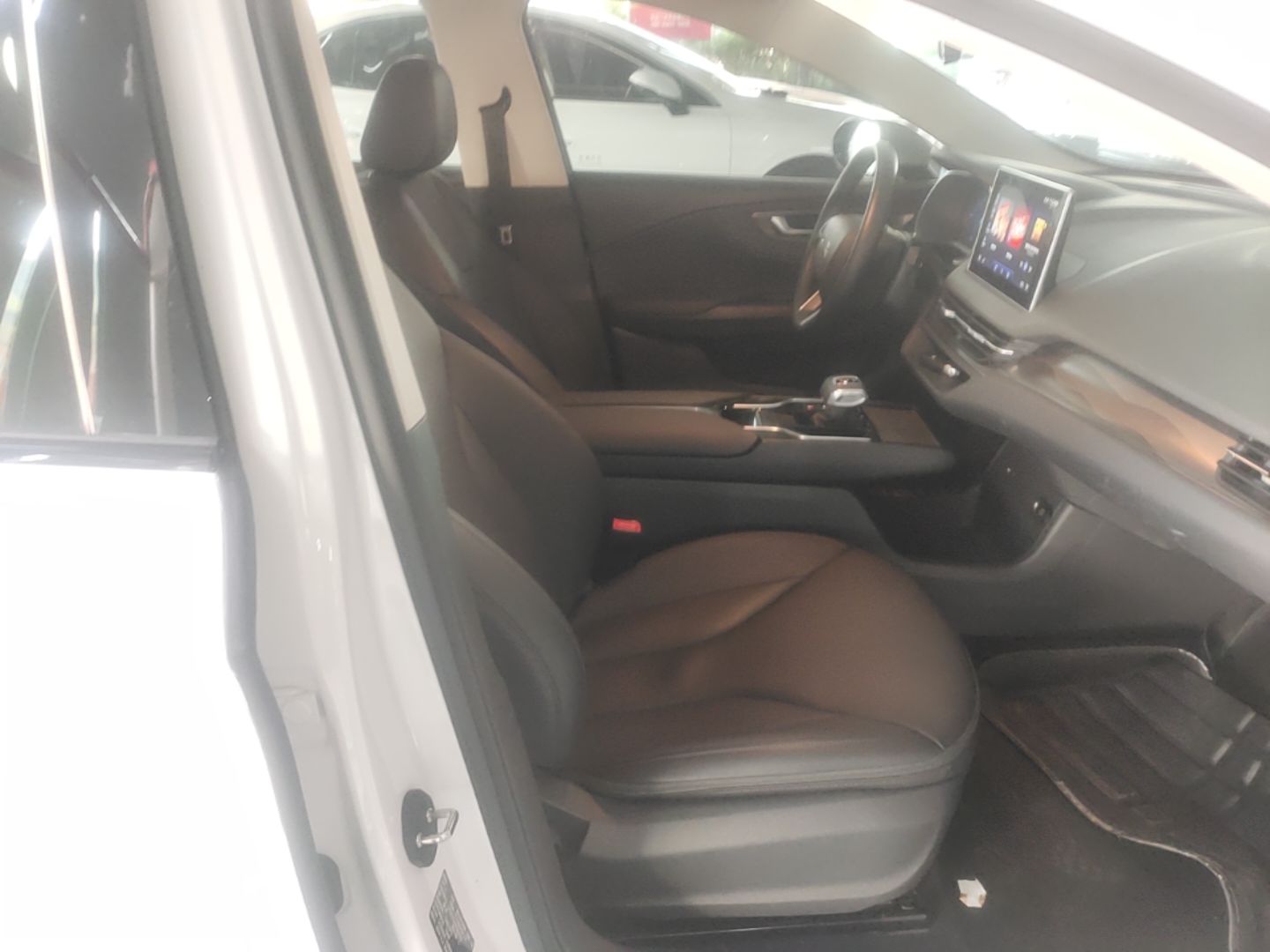 Hongqi E-QM5 2024 450km Range Commuter Version — снимка 19