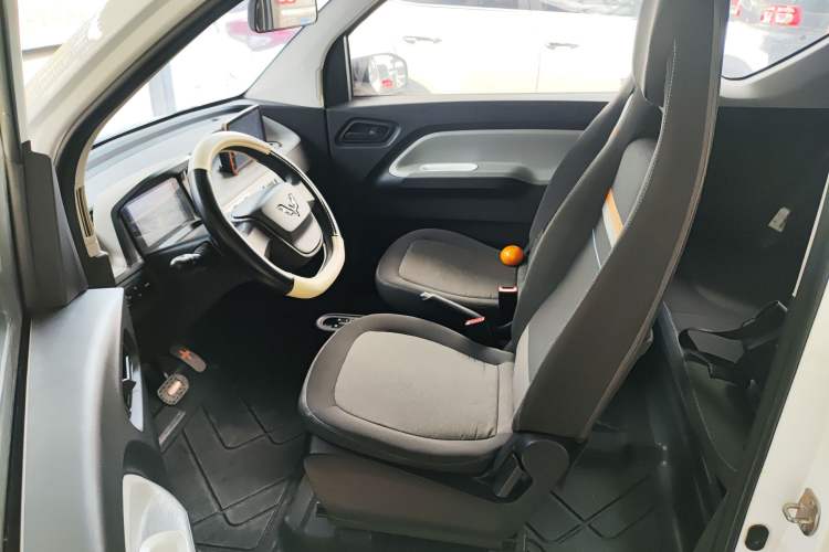 Used Wuling Hongguang MINIEV 2020 Freedom Version Lithium Iron Phosphate Left Front Seat