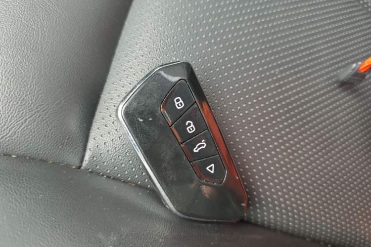 Used Roewe RX5 2023 PLUS 330TGI Automatic Trendsetting Smart Edition