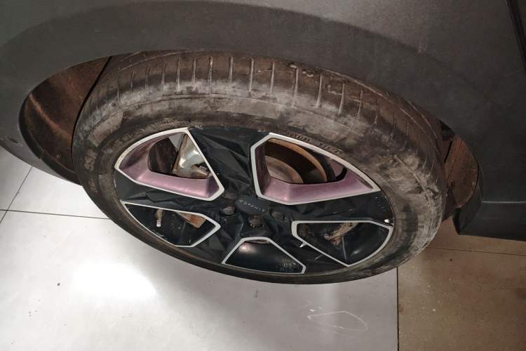 Used Lynk & Co 02 2022 2.0T DCT Shine Pro Right Rear Wheel Hub