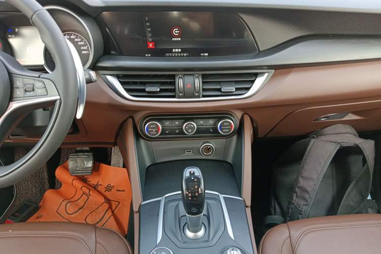 Used Alfa Romeo Stelvio 2017 2.0T 200HP Luxury Edition