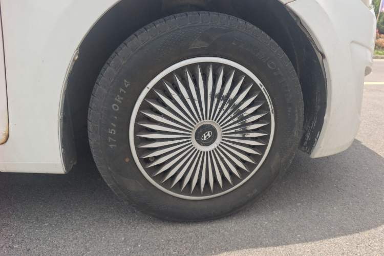 Used Hyundai Verna (older generation) 2010 Sedan 1.4L Manual Standard GL Model